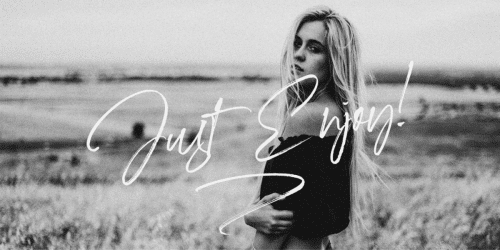 Marquette Signature Font  7