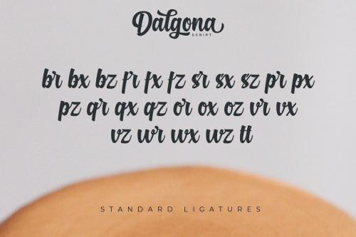 Dalgona Script Font 4