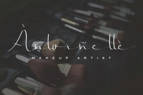 Jonatan Eve Script Font 10