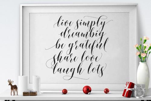 Shinthia Script Font 2