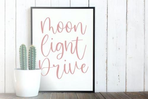Misty Cloud Modern Calligraphy Font 2