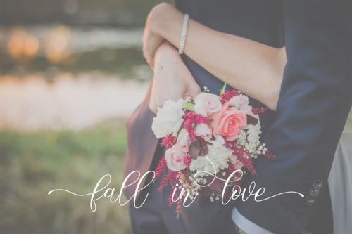 Beauty Friday Font