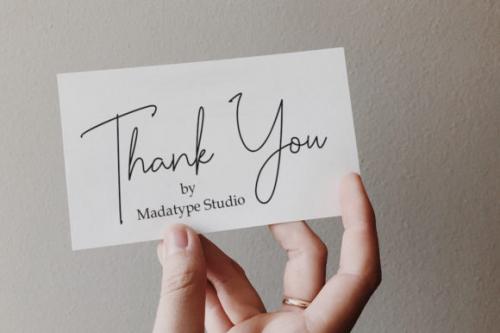 Julietta Signature Font