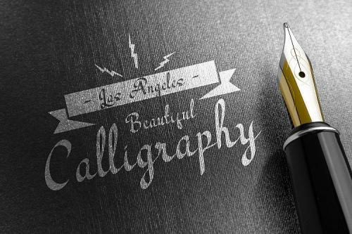 Los Angeles Modern Script Font