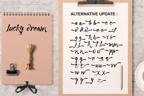 Lucky Dream Script Font