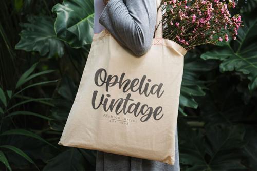 Rachel Lovelyn Script Font