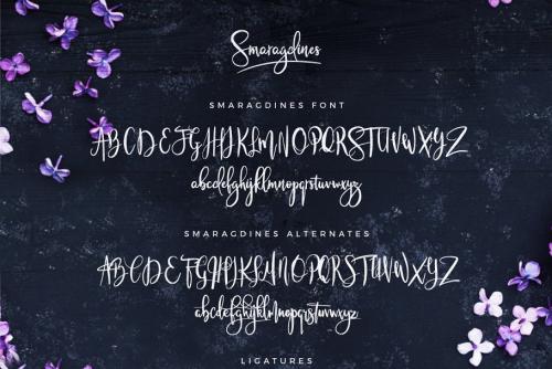 Smaragdines Script Font