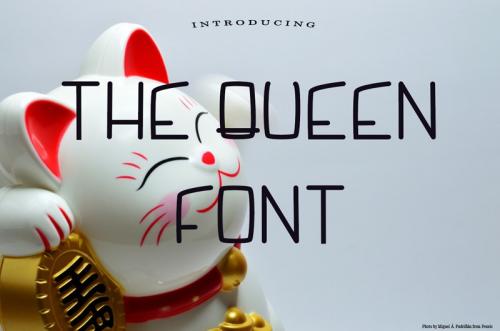 The Queen Script Font